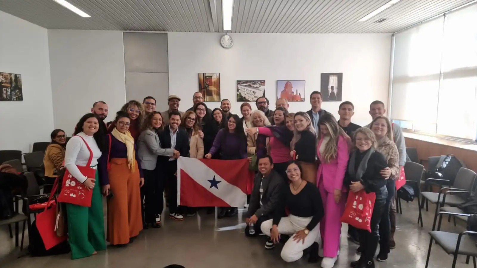 Defensora Pública Anna Izabel Santos e Defensor Público Daniel Sabbag apresentaram suas pesquisas de mestrado em Portugal