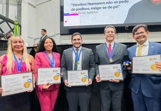 Presidente da ADPEP recebe medalha Paulo Frota de Direitos Humanos, na Alepa